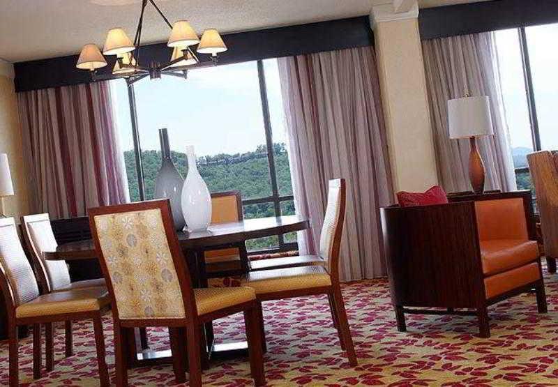 Renaissance Asheville Downtown Hotel Bilik gambar